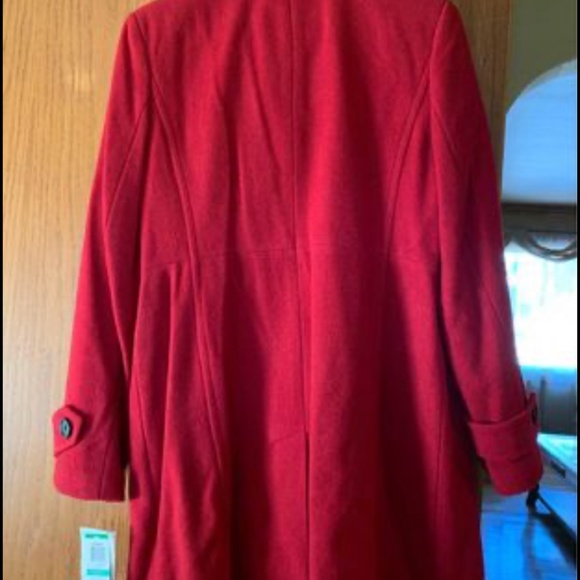 Womens coat - Picture 2 of 5